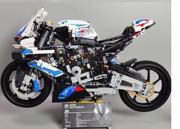 Immersive Building Blocks for BMW Motorcycle 1000RR