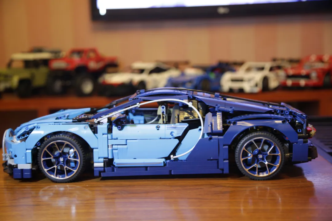 Bebricks 42083 Bugatti Chiron Building block Competible Technic Sieries Racing car 